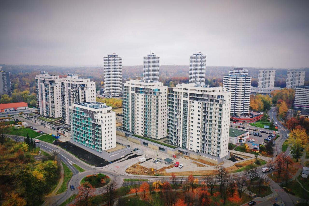 Apartament Wsrod 1000Cy Swiatel - Z Parkingiem W Hali Garazowej- Duzy Balkon Z Lezakami - Piekny Widok Noca Na Panorame Tysiaclecia Катовице Екстериор снимка