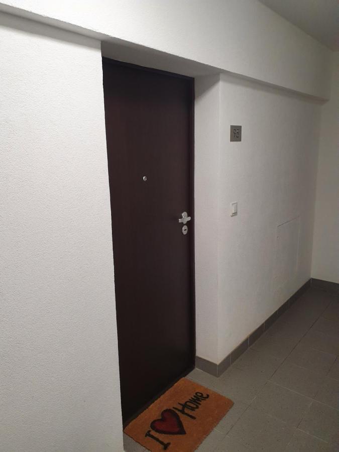 Apartament Wsrod 1000Cy Swiatel - Z Parkingiem W Hali Garazowej- Duzy Balkon Z Lezakami - Piekny Widok Noca Na Panorame Tysiaclecia Катовице Екстериор снимка