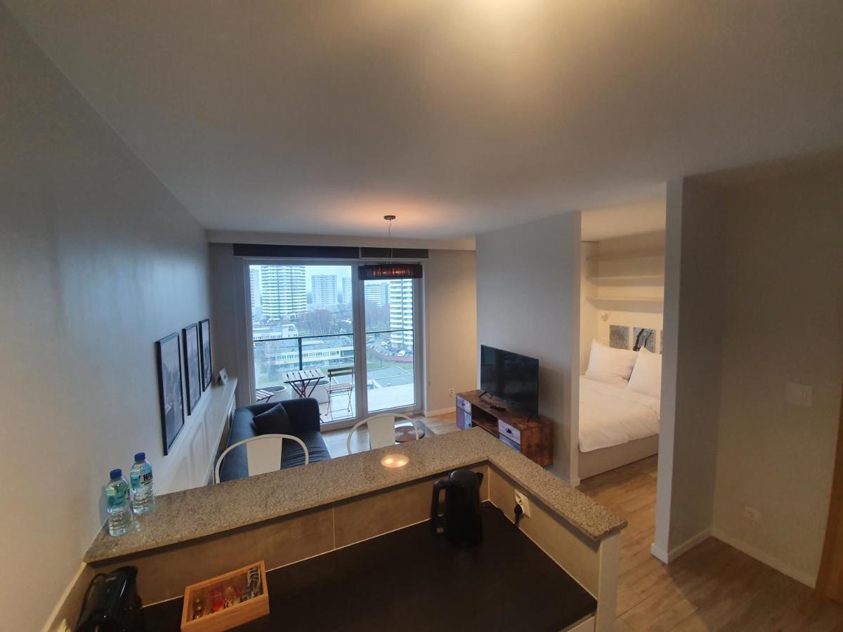 Apartament Wsrod 1000Cy Swiatel - Z Parkingiem W Hali Garazowej- Duzy Balkon Z Lezakami - Piekny Widok Noca Na Panorame Tysiaclecia Катовице Екстериор снимка