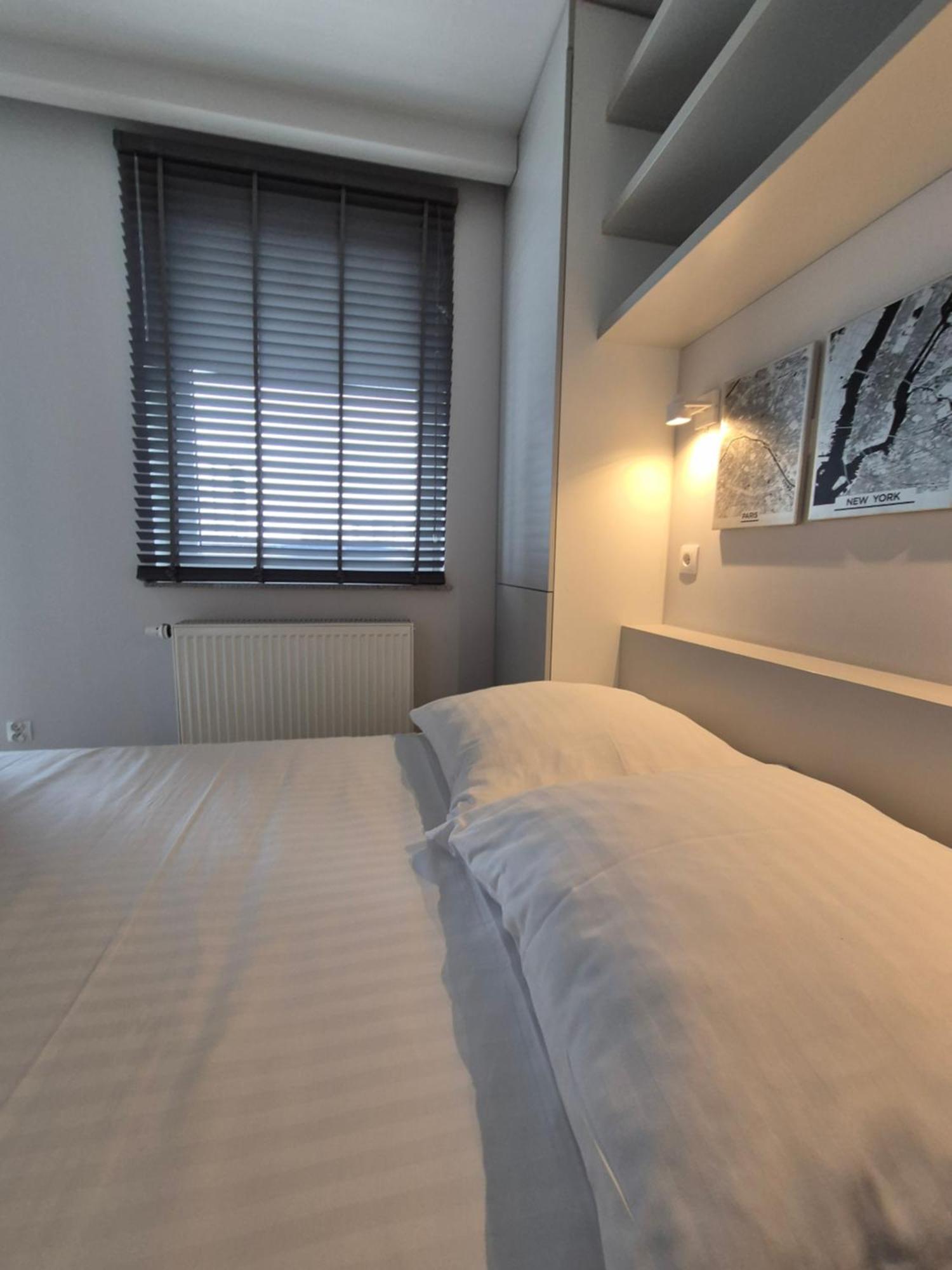 Apartament Wsrod 1000Cy Swiatel - Z Parkingiem W Hali Garazowej- Duzy Balkon Z Lezakami - Piekny Widok Noca Na Panorame Tysiaclecia Катовице Екстериор снимка